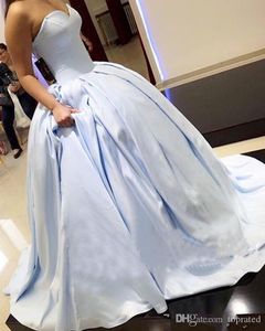 Blue Ball Light Suknia Quinceanera 2019 Pliski bez ramiączek Ruched gorset koronkowy koronkowy pociąg do tyłu pociąg satynowy 16 sukienki
