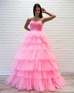 Sleeping Beauty Inspirowane Prom Dress 2020 Ballgown Ruffles Pink Formalne Wieczór Party Suknie Bez Ramiączek Neck Długie Słodkie 16 Suknie Cupcake