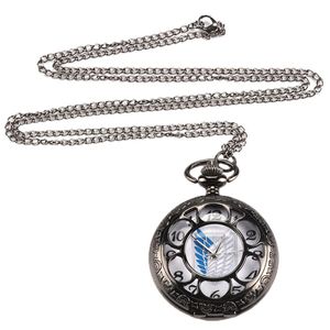 Antique Classic Black Attack on Titan Pocket Watch Vintage kwarc analogowy zegarki wojskowe z łańcuchem naszyjnikiem ELOJ de Bolsil271z