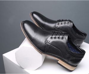 2020 Luxury men Designer dress shoes BLACK Men Business Shoe Lace-up Espadrilles Causal Shoes Wedding Party Shoes 100% Genuine Leather