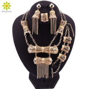 Dubai Elegant Crystal Tassel African Beads Smyckesuppsättningar för kvinnor Guldfärg Bröllopshalsband Öronbrännande armband Ringsmycken