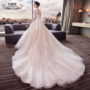 Bröllop Ny Lead European och American Princess Dream Long Drag Tail Retro stor storlek Qi Di Bride Wedding Dress Girl235V