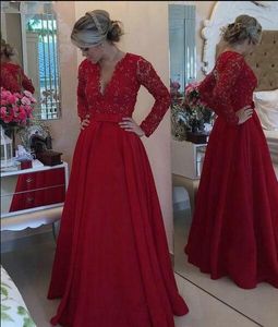 2019 Yeni Kırmızı Dantel Anne Gelin Elbiseler Düğün için Boncuklu Dantel Korse Bir Çizgi Abiye giyim Şifon Damat Godmother Elbiseler