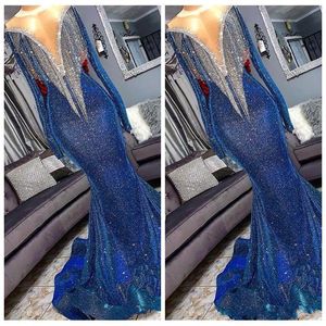 2022 Bling Tassels Top Cequined Mermaid Długie sukienki na studniówek Slim Long Rleeves Frga koralikowe Train Formal Even Event Etrview Suknie