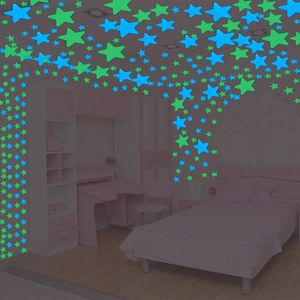 100 sztuk Fluorescencyjny Glow W Dark Stars Naklejki Ścienne Dla Dzieci Pokoje Dekoracja Dekoracja Dekoracja Baby Baby Sufit Home Decor