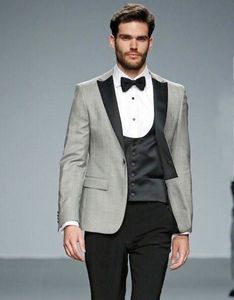 Мода Светло-серый Groom Tuxedos Пик нагрудные Groomsmen Mens свадебное платье Отлично Человек куртка Blazer 3 шт Костюм (куртка + брюки + жилет + Tie) 198