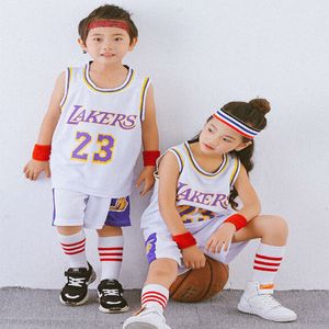 Gorące popularne amerykańskie koszykówki Super Star Niestandardowe koszulki do koszykówki Outdoor Sports Ubranie dla dużych dzieci