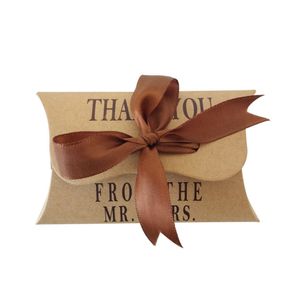 Papper godis låda med silkesbåge gåvor lådor bröllopsgåva för gäster bröllop favoriserar
