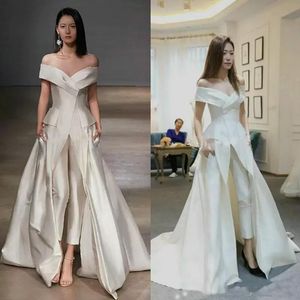 2019 Sexy Jumpsuit White Evening Dresses Satin Off Shoulder Saudi Arabia Party Dress Prom Formal Pageant Celebrity Gowns