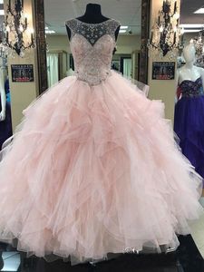 Prom Ball-kappor Se genom nacke Tulle Light Pink Quinceanera Klänningar 2019 Jewel Neck Ruffles Tiered Skirt Crystal Evening Party Gown