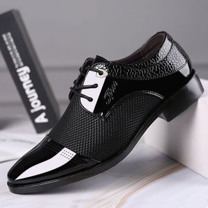 Reetene grande tamanho homens vestido sapatos qualidade homens sapatos formais lace-up homens negócio oxford sapatos casamento casamento pontudo 38-48