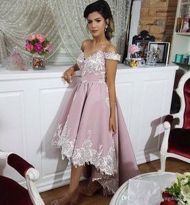 High Niski 2019 Homecoming Prom Dresses Haft Off The Ramię Ramię Ruched Satin Fabric Party Party Formalna Sukienka Tanie Plus Size