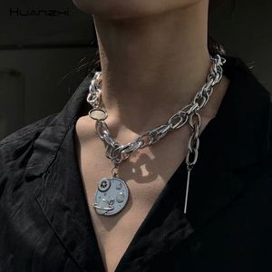 Chains HUANZHI 2022 Hip Hop Gear Silvery Metal Thick Chain Necklace For Women Men Girls Party Punk Jewelry Dark Wind Gifts