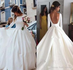 2019 Tanie białe suknia ślubna Proste Letnie Plaża Boho Linia Długie Rękawy Backless Country Garden Suknia Bridal Custom Made Plus Size