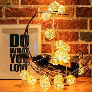 Globe Rattan Ball String Lights Goodia 13.8Fet 40 LED Ciepłe białe bajkowe oświetlenie dla salowych sypialni ślub wakacje choinki party