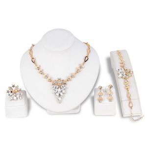 4 pezzi quattro colori gioielli da sposa goccia d'acqua catena di clavicola di cristallo set gioielli da sposa perle bracciali di lusso collana orecchini