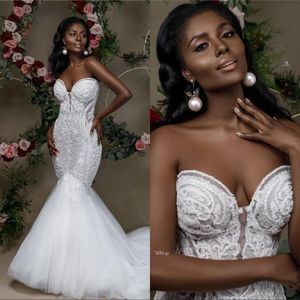 African Sexy Off Shoulder Mermaid Wedding Dresses With Sweep Train Newest Lace Appliqued Black Girl Plus Size Beach Bridal Gowns