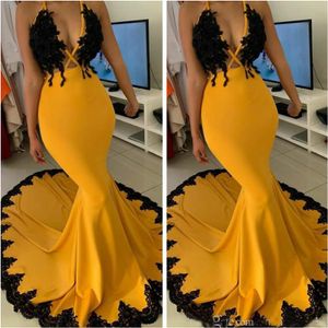 2020 arabski żółty koronki sexy sukienki wieczorowe Halter Mermaid satynowe sukienki w stylu vintage formalne partia druhna pagews
