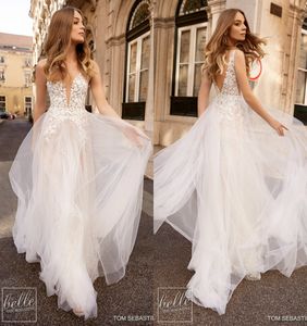 Sparkle Beach Berta Wedding Dresses A Line Deep V Neck Backless Sweep Train Tulle Applices Spets Wedding Dress Garden Country Brudklänningar