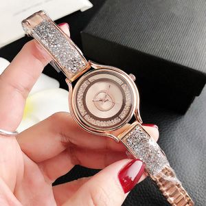 Relógios da marca de moda para mulheres meninas pulseira de cristal estilo aço metal banda de quartzo relógio de pulso p74