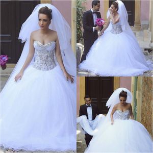 Bling frisado vestido de bola branco vestidos de noiva sweetheart inchado tulle vestidos de noiva feitos sob encomenda do país de outono vestido de casamento modesto 2019