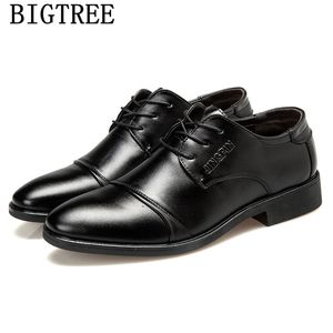 klassische Schuhe Männer formelle italienische Männer Kleid Schuhe Leder Party Geschäfte Oxford Lederkleider große Größe