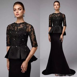 Svart elegant vintage sjöjungfruklänningar med peplum pärlstav applikation juvel hals halva ärmar festklänningar prom klänning kväll slitage