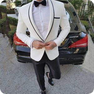 Populär One Button Groomsmen Shawl Lapel (Jacka + Byxor + Tie) Brudgum Tuxedos Groomsmen Bästa Man Suit Mens Bröllopskläder Brudgum A185