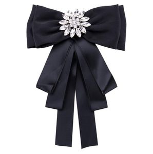 Women White Crystal Buckle Brooches Bar Invitation Ribbon Chair Covers Slider Sashes Bows Buckles Fashion Accessories