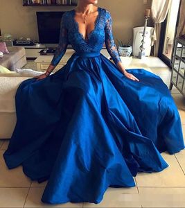 Blue Prom Royal Plunging Dresses With Pickets Sexig Deep V Neck Long Spets ärmar Sidoslits Satin Plus Size Formal Evening Wear Party Gown