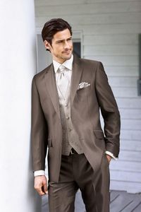 New Style Brown Noivo Smoking Notch lapela Groomsmen Mens vestido de casamento Excelente Homem Jacket Blazer 3 peça naipe (jaqueta + calça + Vest + empate) 22