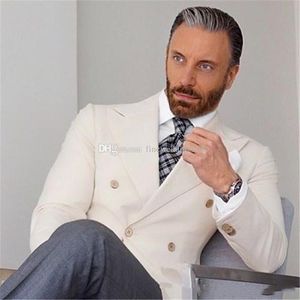 Handsome Double-Breasted Groomsmen Peak Lapel Groom Tuxedos Men Suits Wedding/Prom/Dinner Best Man Blazer(Jacket+Pants+Tie) AA235