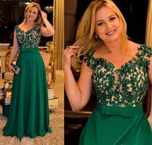 2020 Plus Size Green Mother's Dresses Lace Applique Beaded Scoop Neck Cap Sleeves Chiffon Floor Length Custom Made Evening Party Gowns