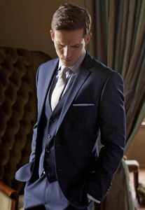 Smoking da sposo blu slim fit con risvolto tacca Groomsmen abito da sposa da uomo eccellente giacca da uomo blazer completo da 3 pezzi (giacca + pantaloni + gilet + cravatta) 83