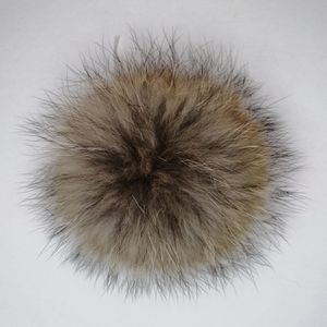 Handelsförsäkring gjord i Kina fluffiga tillbehör Kvinnor Pompom Hat Raccoon Fur Ball med Metal Snap -knapp