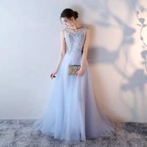 2018 Nya modeapplikationer Beading A-Line Quinceanera Klänningar Scoop Tulle Sweet 16 Klänningar Debutante 15 År Party Dress BQ91