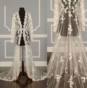 Casacos de casamento personalizados Casacos nupciais xales de manga comprida Lace Applique Party Robe para mulheres varrer jaqueta de trem Bolero
