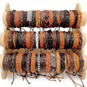 Moda 30 pçs / lote Retro pulseira de couro Handmade Bangle Charme Cuff Pulso Jóias Misturado Clássico Olhar Mulheres e Homens Pulseira Presentes