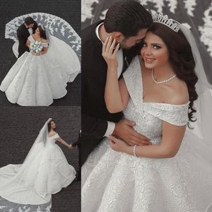 Vintage 2019 bollklänning bröllopsklänningar spetsar av axel ruffle kapell prinsessa brudklänningar plus storlek Dubai arabiska Vestidos de novia