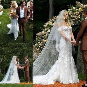 Utsökt Lace Applique Mermaid Bröllopsklänningar av axelmonterad Slim Tulle 2020 Afrikansk Bridal Gown Tåg Brudklänning Anpassad Plus Storlek