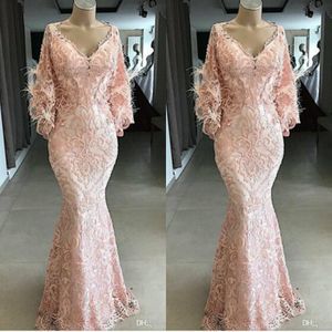 Yousef Aljasmi 2020 Suknie wieczorowe V Neck Koronki Appliqued Pink Feather Mermaid Prom Suknie Długie Rękawy Sweep Pociąg Specjalna okazja Dress