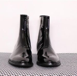 Hot Sale-New Patent Läder Slip Stövlar för Män Vinter Mode Västra Biker Motorcykel Booties