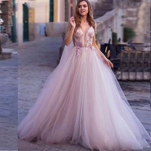 Wdzięczna linia Zroszony Backless Suknie Ślubne Sheer Neckging Neck Appliqued Suknie Ślubne Sweep Sweep Tulle Robes de Mariée