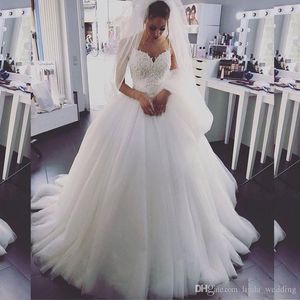 2019 Vintage Arabisk Dubai Princess Bröllopsklänning Spaghetti Straps Lång Appliques Lace Church Formell Bride Bridal Gown Plus Storlek Anpassad Made