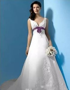 Плюс размер белые и фиолетовые свадебные платья длинные линейные империя талия v Шея шарики аппликации атласные свадебные платья.