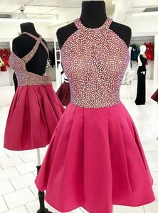 Chic Fuchsia Mini Prom Homecoming Sukienki Tanie 2020 Zroszony Satin Halter Cross Backless Tanie Suknie Graduacyjne Juniors Party Formalne Suknie