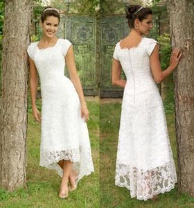 Weiße, elegante Sommer-Brautkleider, volle Spitze, Bateau-Stil, mit Reißverschluss, A-Linie, Hi-Lo, günstige Plus-Size-Land-Braut-Brautkleider