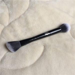 KVDBeauty Shade Lightダブルエンド顔輪郭ブラシ - 柔らかい髪の完璧なパウダーの赤面輪郭を描く - 美容化粧花具ツール