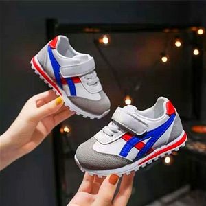 2020Nuove scarpe da ginnastica per bambini Scarpe da ragazzo Scarpe da ginnastica per ragazze Scarpe da tennis Casual Flessibile Moda Economici Uso quotidiano Scarpa da corsa per bambini Spo