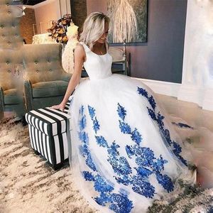 White And Blue Prom Dresses Scoop Neckline Sleeveless Lace Appliques Evening Gowns Tulle Floor Length Formal Party Dress